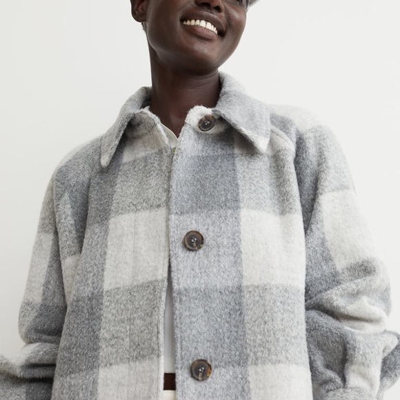 H&M • BLOGGERS FAVORITE Long Oversized Shacket Coat in Gray & White Plaid - Picture 11 of 16